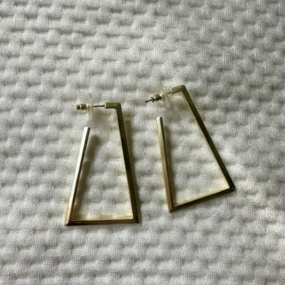 Kendra Scott Jewelry - Kendra Scott Drop Earrings - Gold